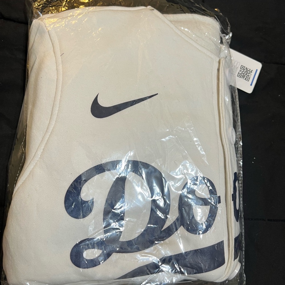Nike Cream and Black Women's Jacket